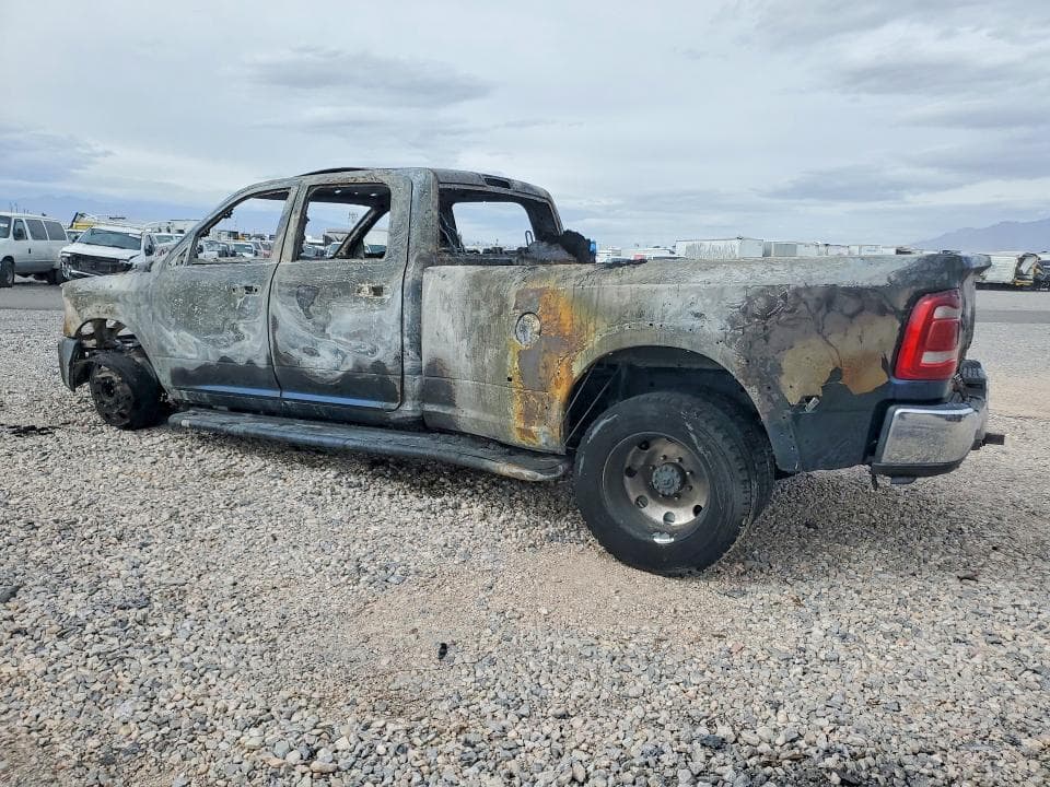 2022 RAM 3500 LARAMIE 2