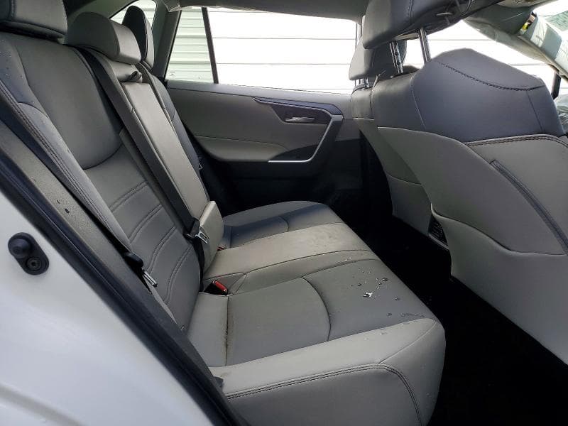 2025 TOYOTA RAV4 XLE PREMIUM 10