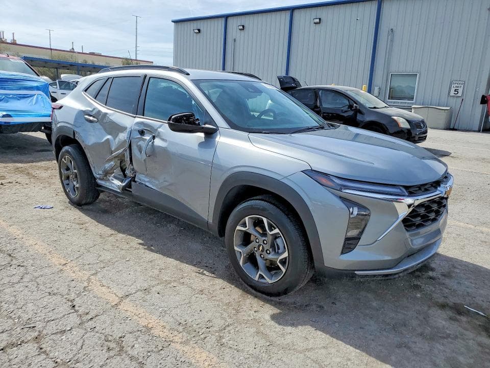 2025 CHEVROLET TRAX 1LT 4