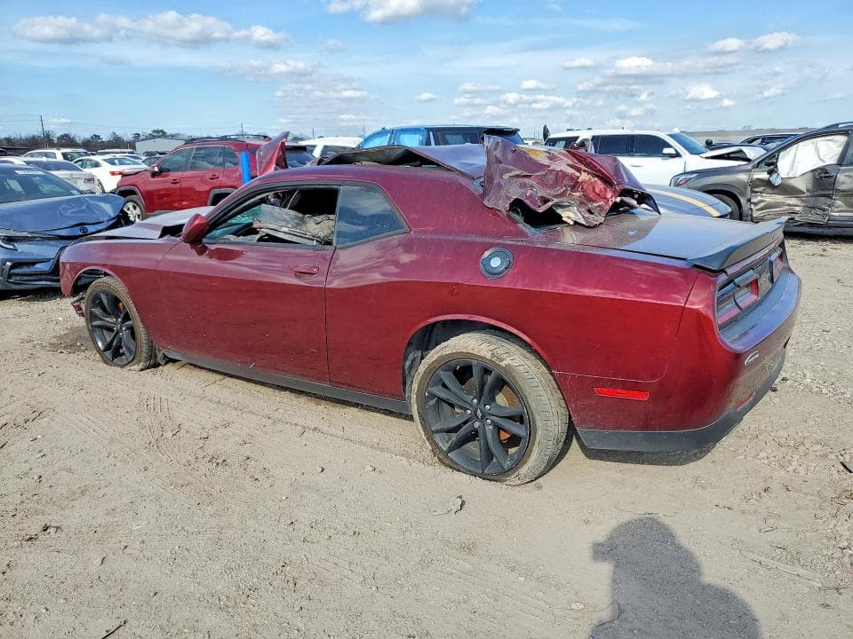 2018 DODGE CHALLENGER SXT 2