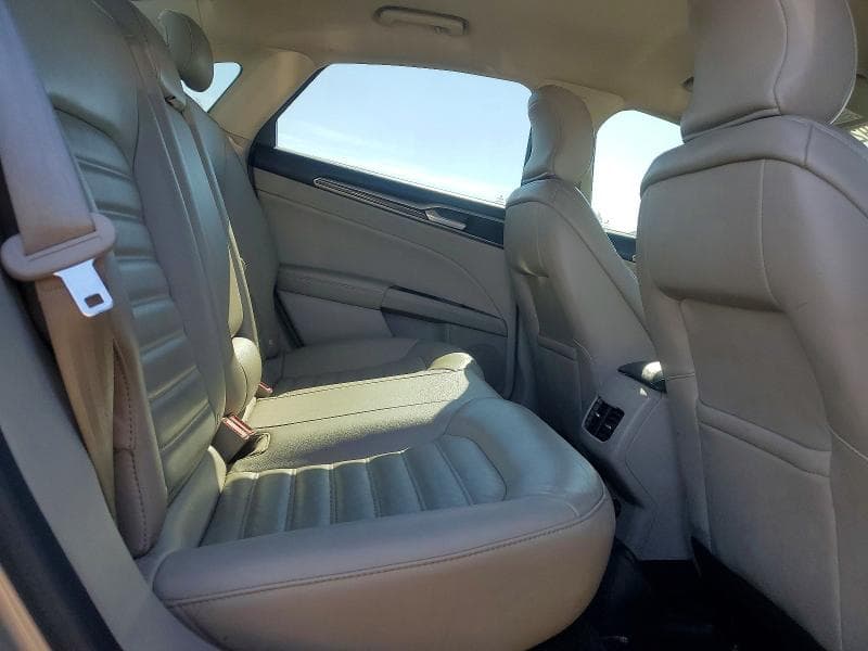 2017 FORD FUSION SE 10