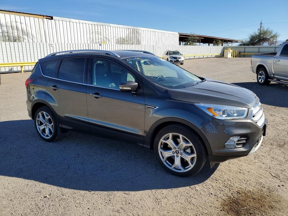 2019 FORD ESCAPE TITANIUM 4