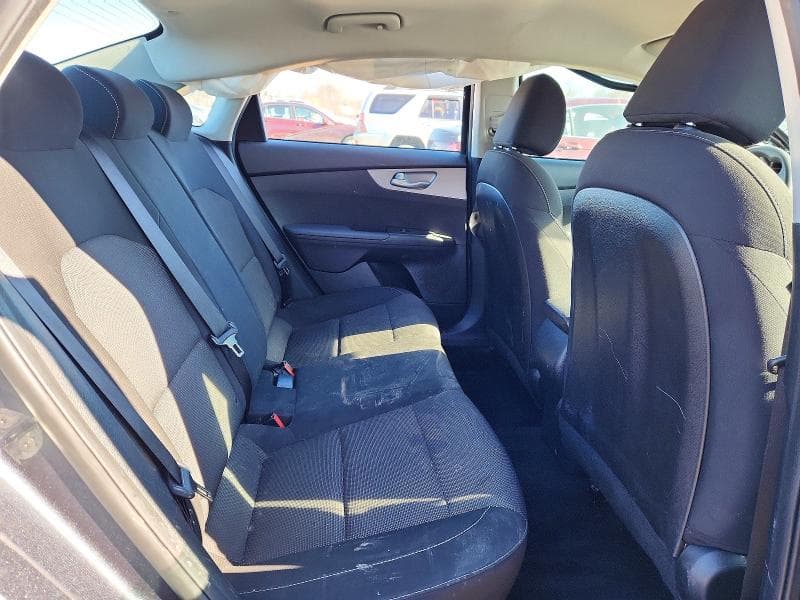 2023 KIA FORTE LXS 10