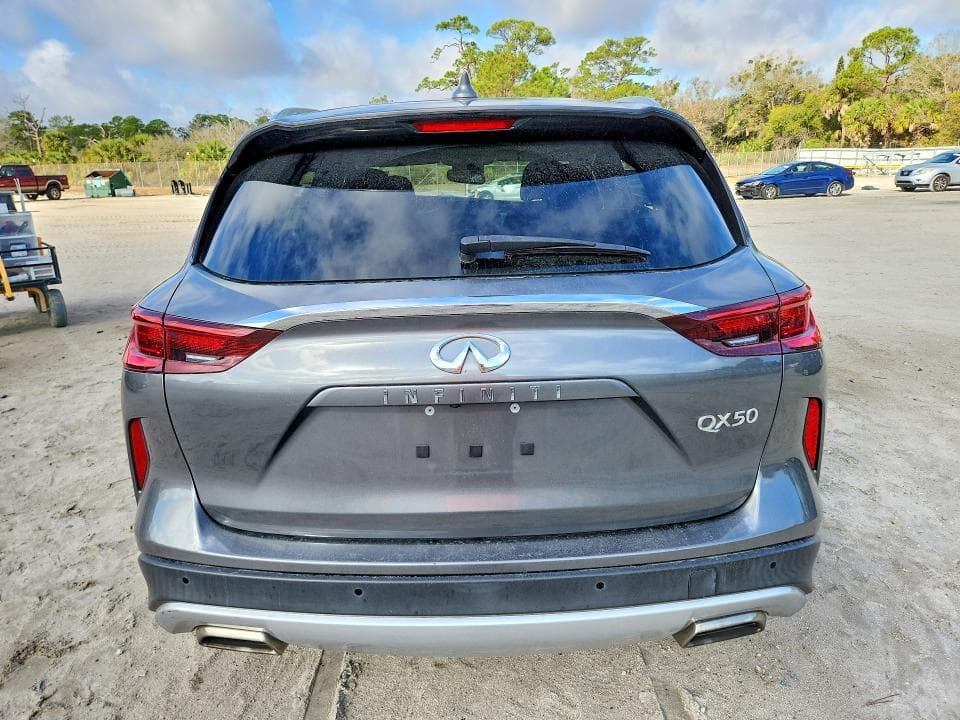 2022 INFINITI QX50 LUXE 6