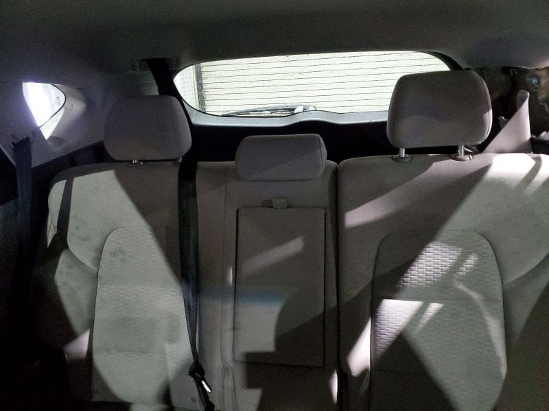 2020 HYUNDAI TUCSON SE 10