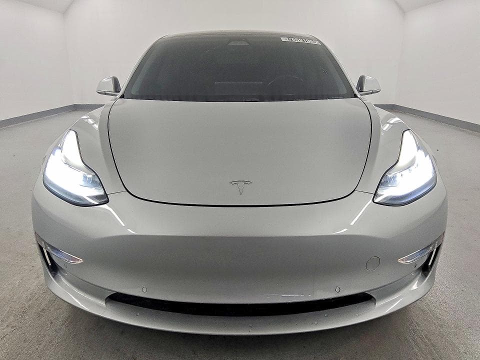 2018 TESLA MODEL 3 5