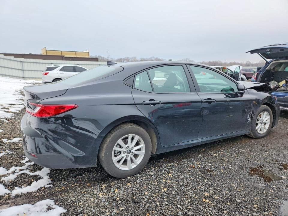 2025 TOYOTA CAMRY 3