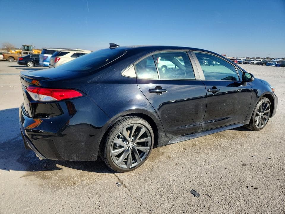 2026 TOYOTA COROLLA SE 3