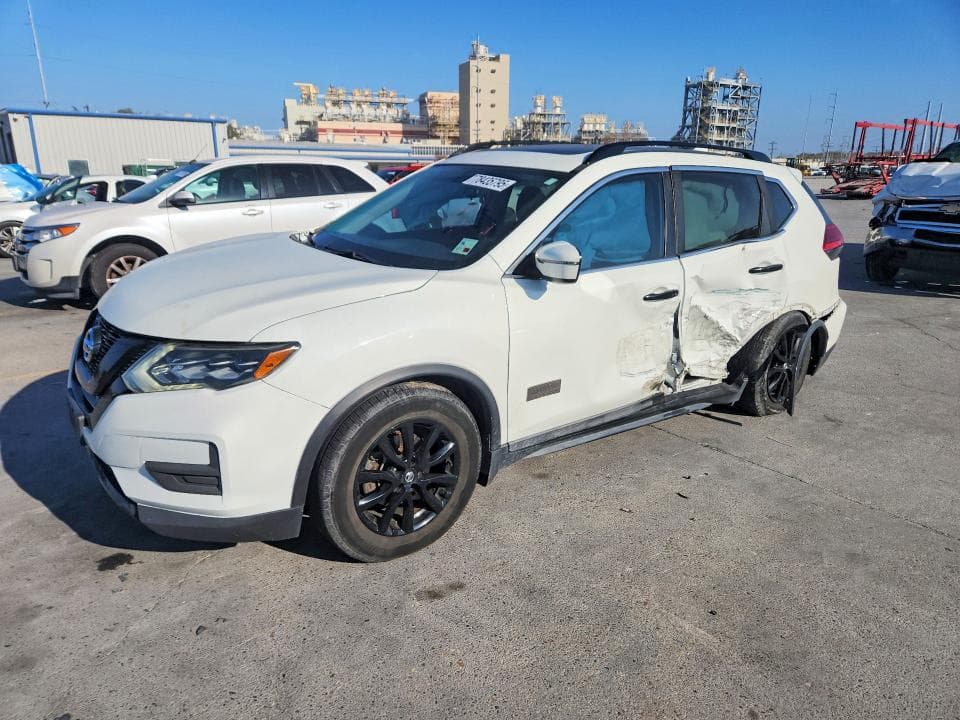 2017 NISSAN ROGUE SV - 1