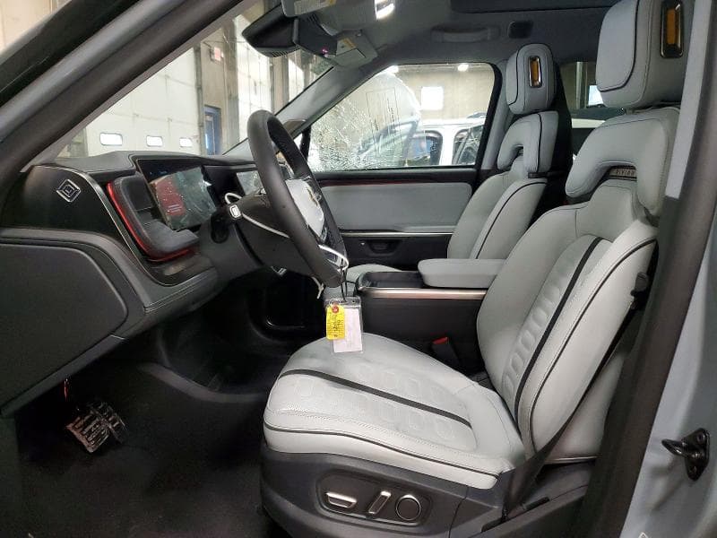 2025 RIVIAN R1T ADVENTURE 7