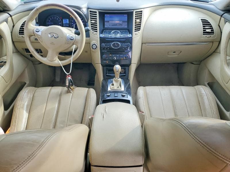2017 INFINITI QX70 8
