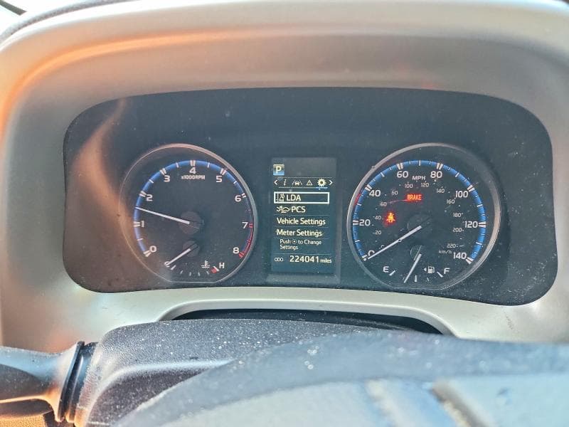 2017 TOYOTA RAV4 LE 9