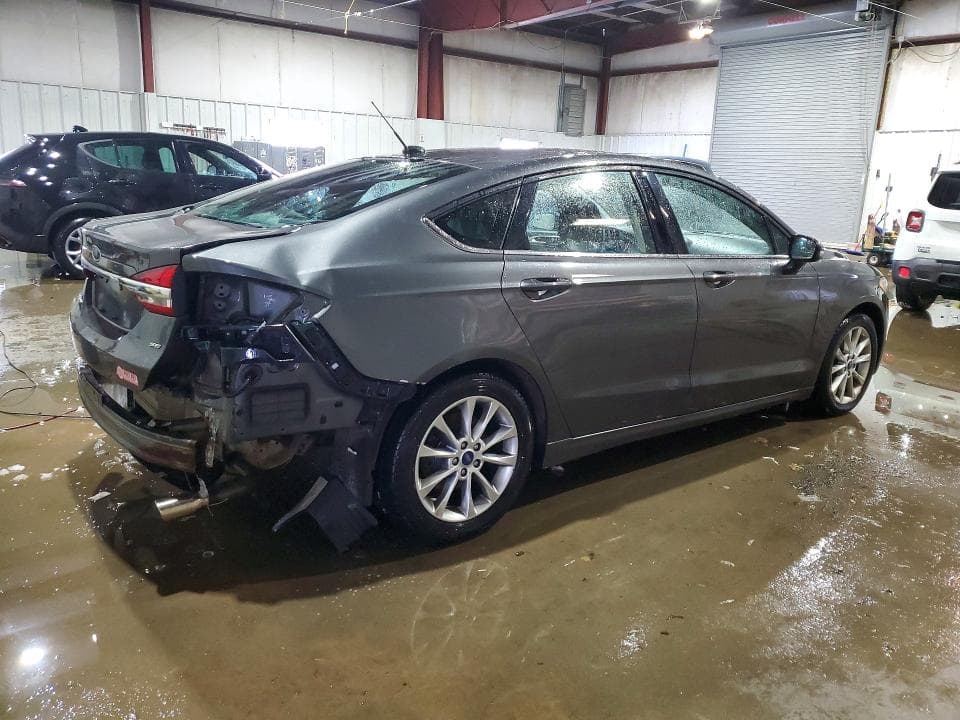 2017 FORD FUSION SE 3
