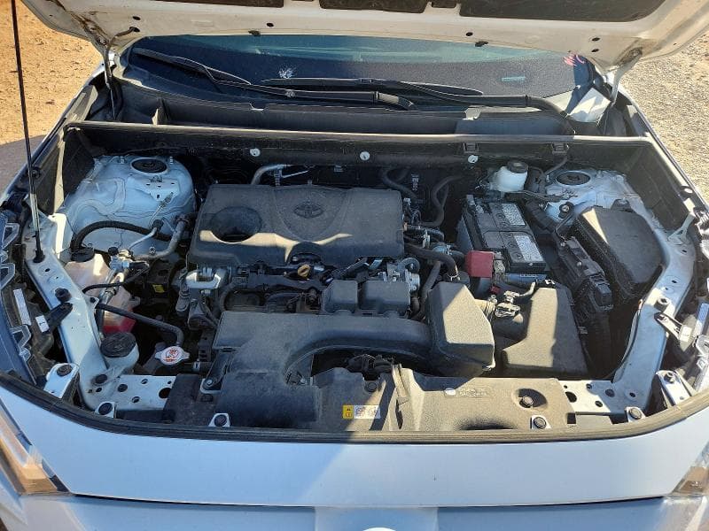 2024 TOYOTA RAV4 XLE 12