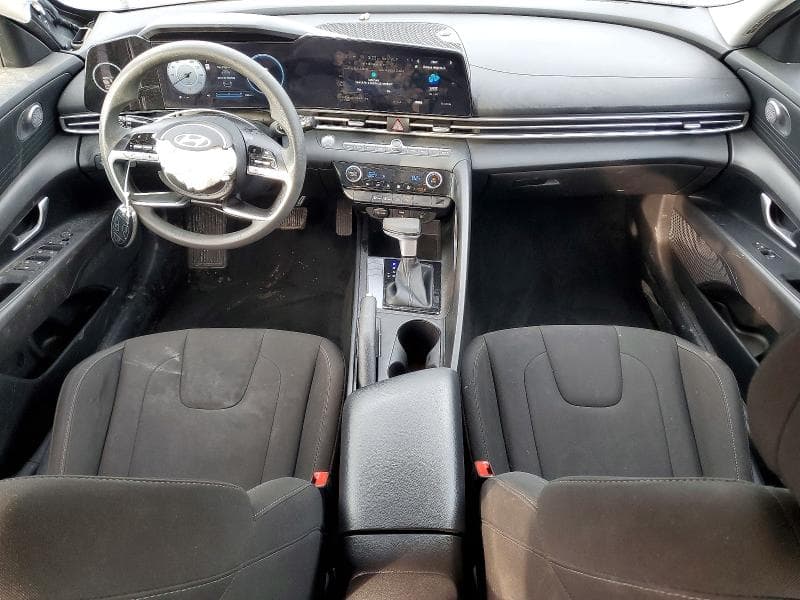 2024 HYUNDAI ELANTRA SEL 8