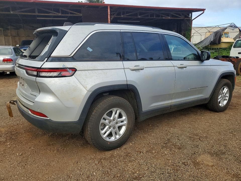 2023 JEEP GRAND CHEROKEE LAREDO 3