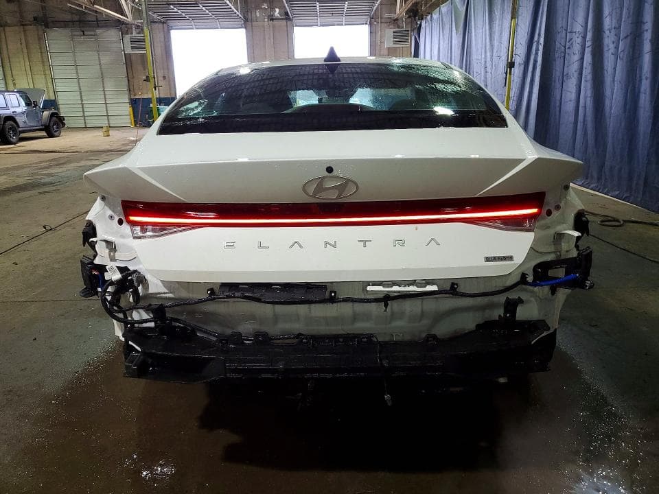 2026 HYUNDAI ELANTRA 6