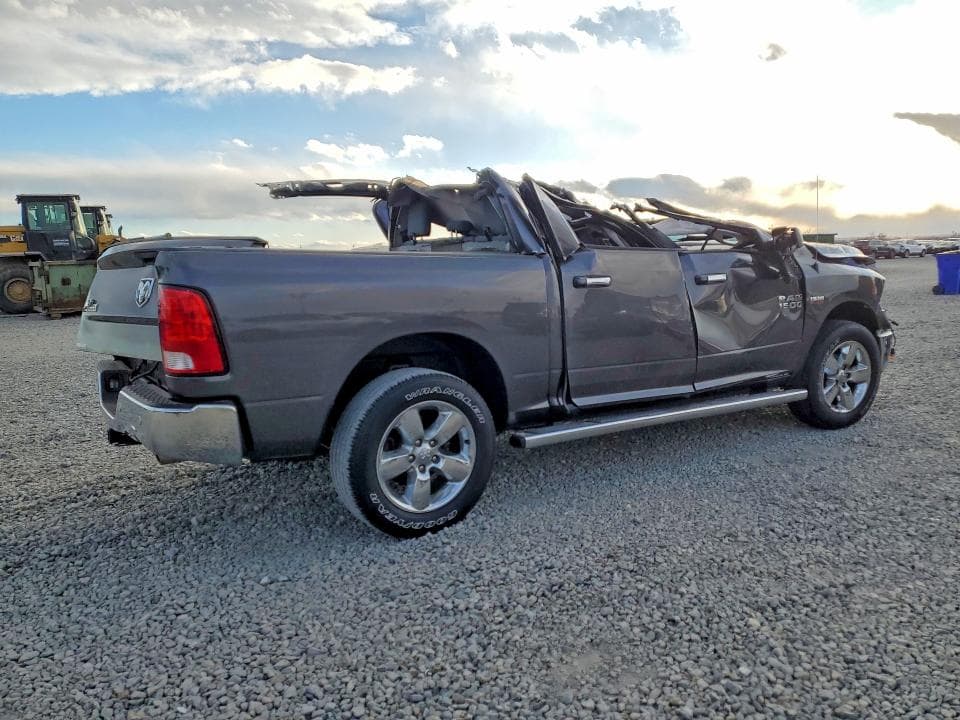 2018 RAM 1500 SLT 3