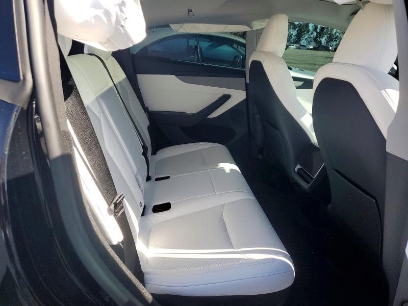 2026 TESLA MODEL Y 10