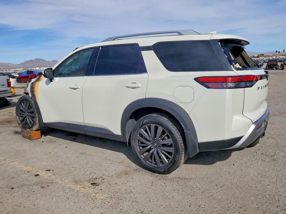 2022 NISSAN PATHFINDER SL 2