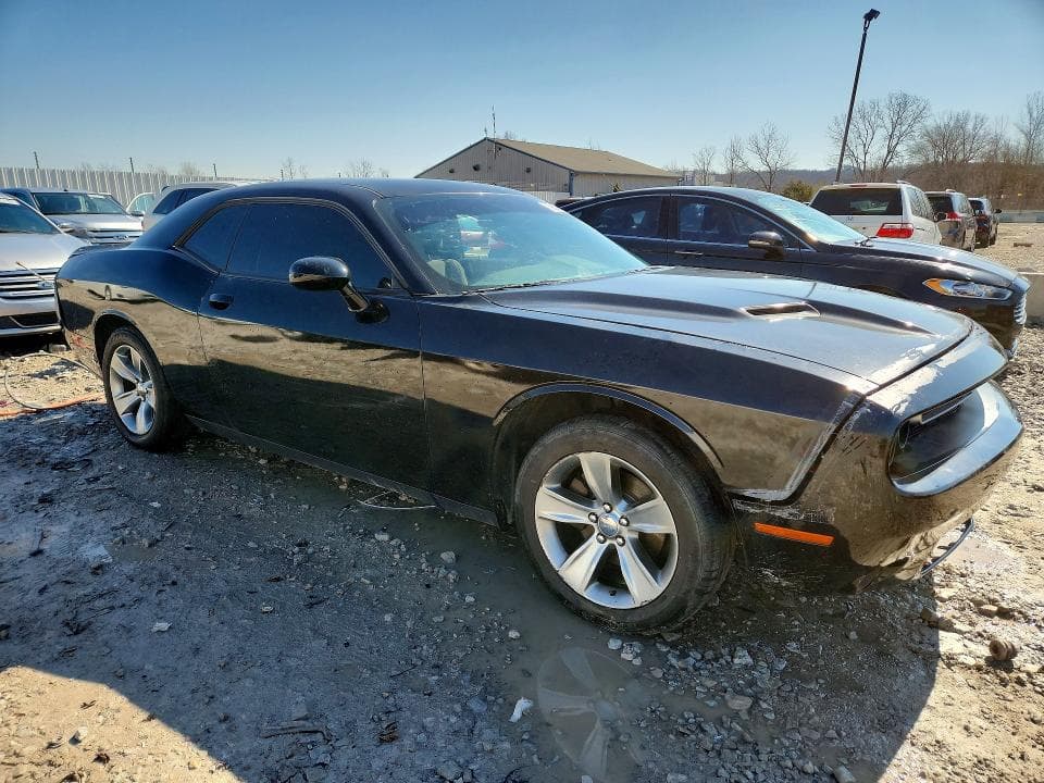 2018 DODGE CHALLENGER SXT 4