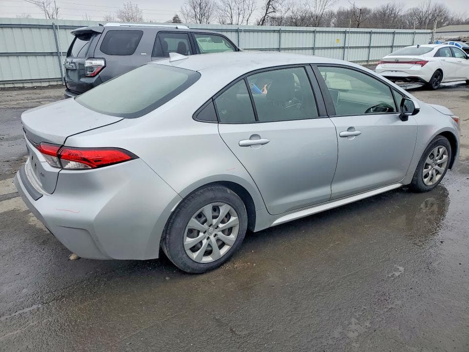 2021 TOYOTA COROLLA LE 3