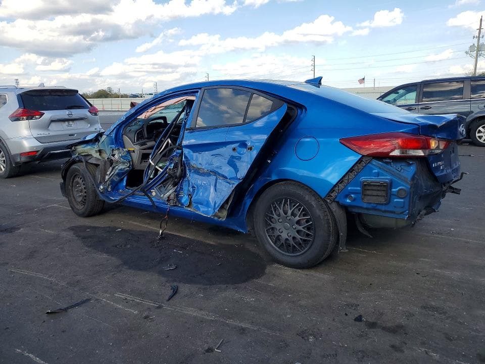 2017 HYUNDAI ELANTRA SE 2