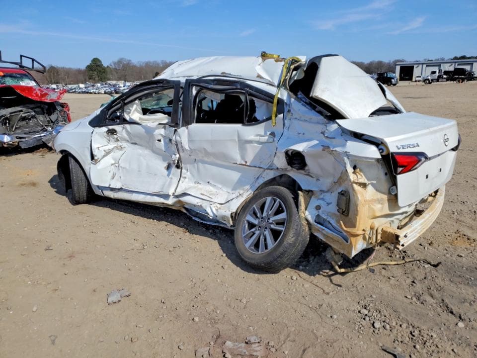 2024 NISSAN VERSA SV 2