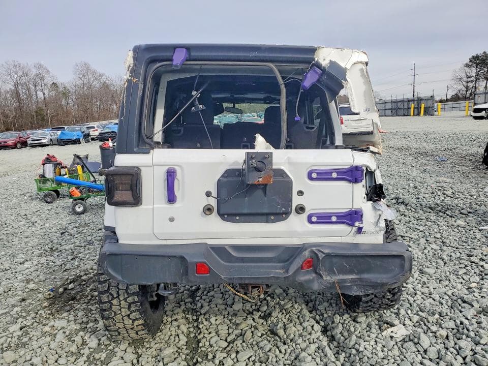 2018 JEEP WRANGLER UNLIMITED SAHARA 6