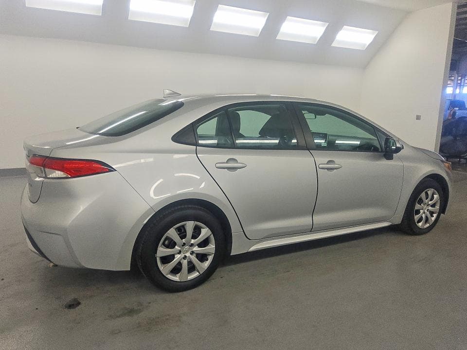 2021 TOYOTA COROLLA LE 3