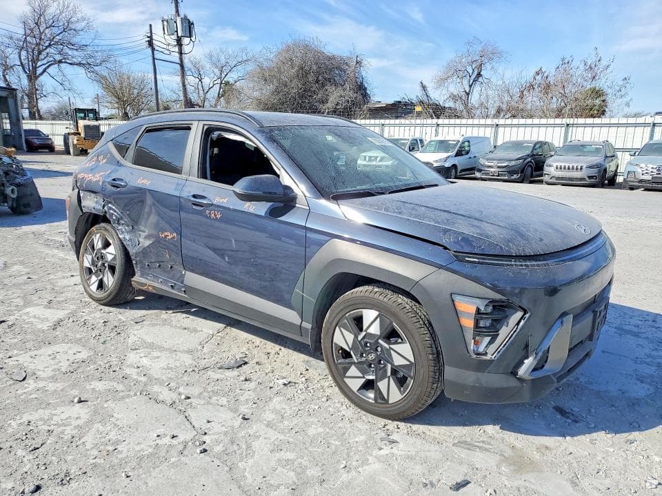 2024 HYUNDAI KONA SEL 4