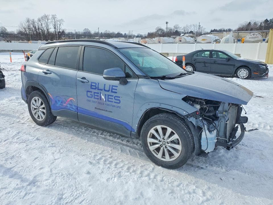 2022 TOYOTA COROLLA CROSS LE 4