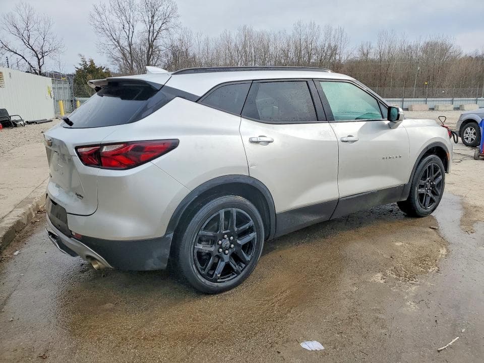 2021 CHEVROLET BLAZER 2LT 3