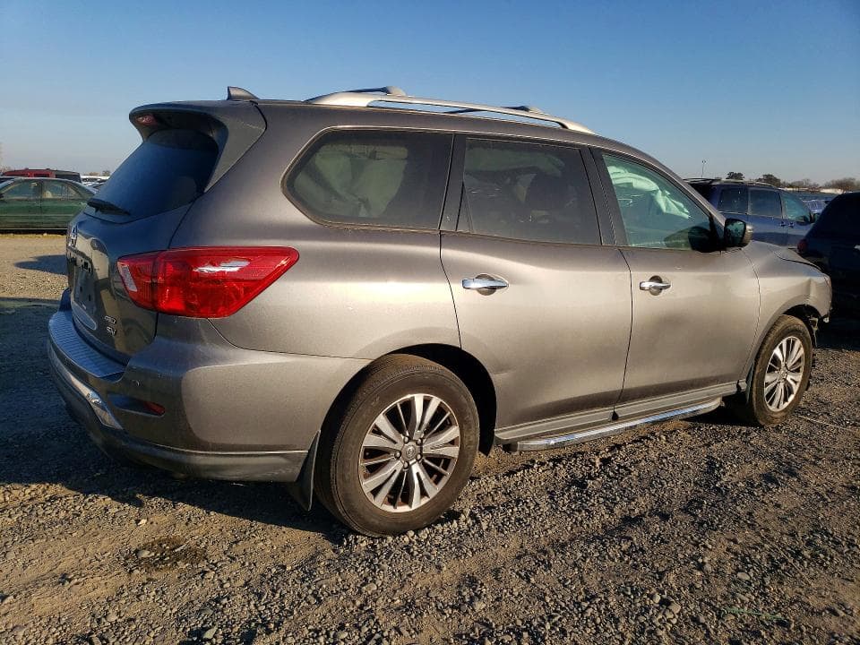 2019 NISSAN PATHFINDER SV 3