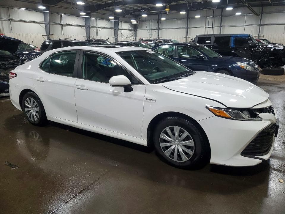 2019 TOYOTA CAMRY HYBRID LE 4