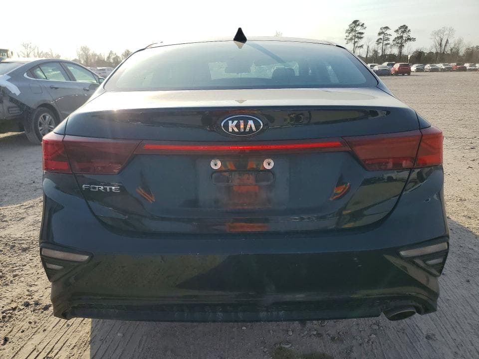 2021 KIA FORTE 6