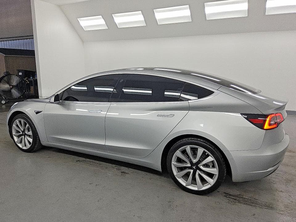 2018 TESLA MODEL 3 2