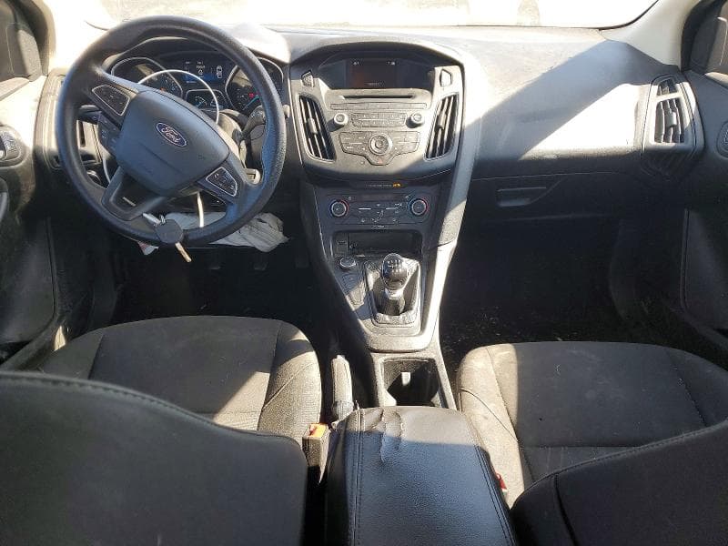 2017 FORD FOCUS SE 8