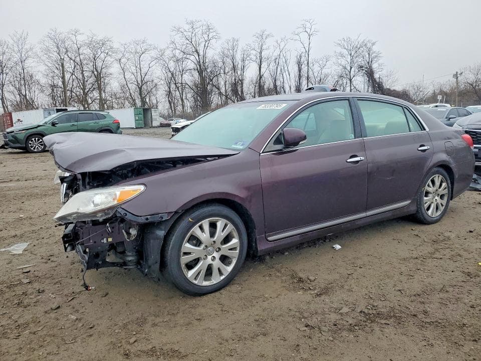 2011 TOYOTA AVALON