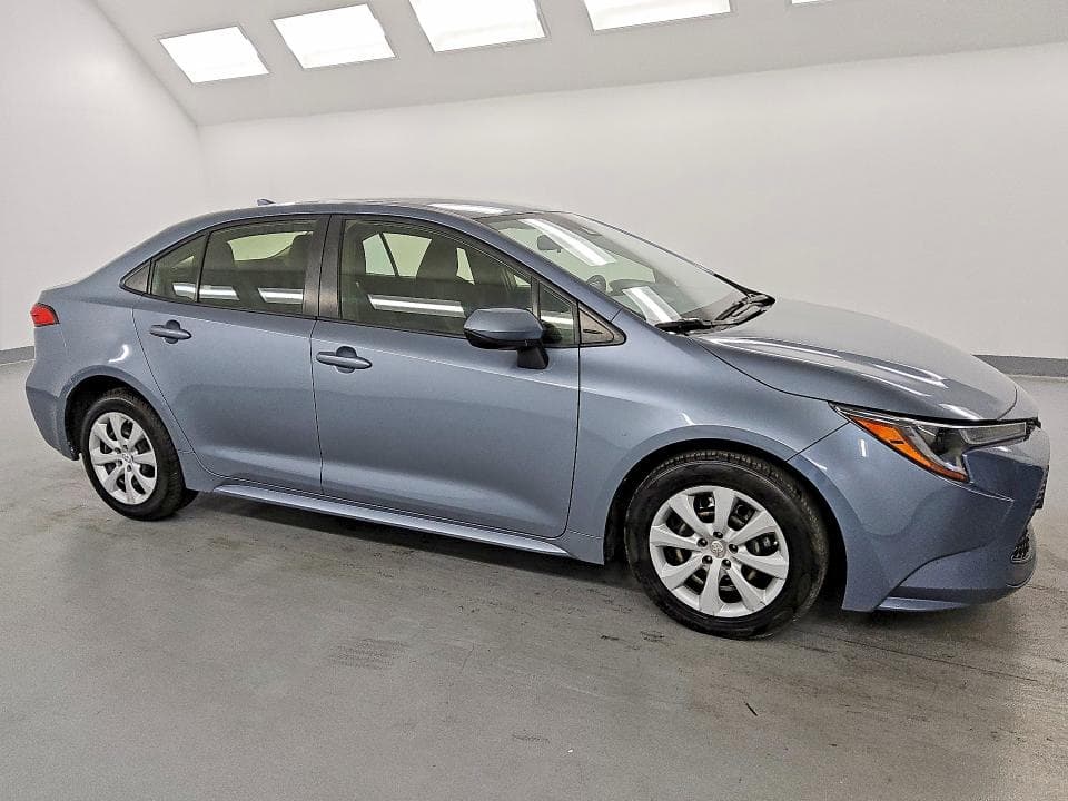 2022 TOYOTA COROLLA LE 4