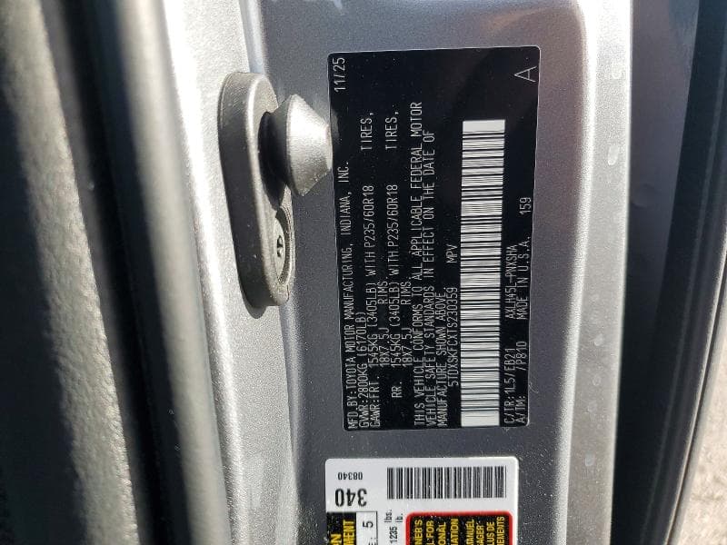 2026 TOYOTA SIENNA XSE 14
