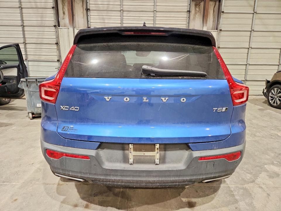 2020 VOLVO XC40 T5 R-DESIGN 6