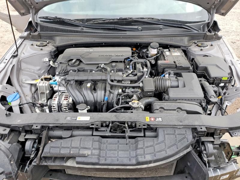 2025 HYUNDAI ELANTRA SE 11