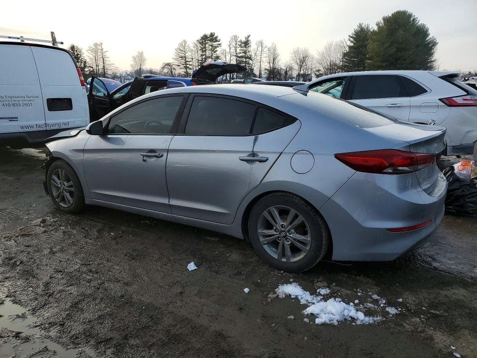 2017 HYUNDAI ELANTRA SE 2