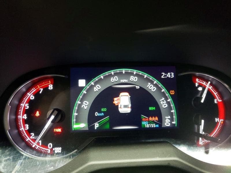 2024 TOYOTA RAV4 XLE 9