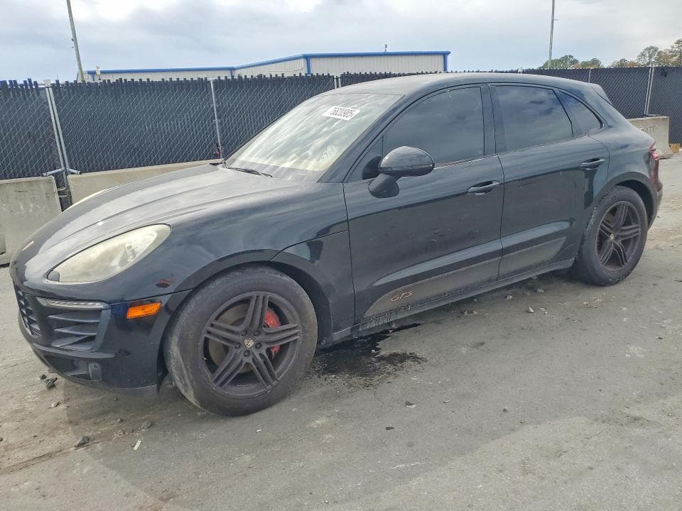 2016 PORSCHE MACAN S - 1