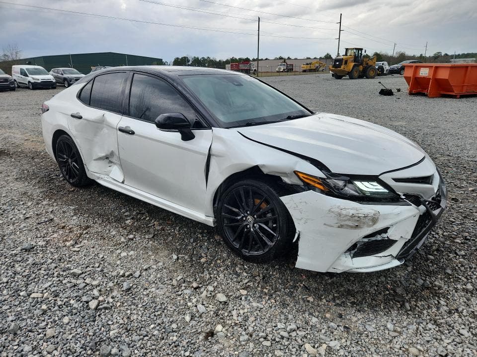 2022 TOYOTA CAMRY XSE 4