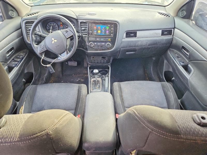 2017 MITSUBISHI OUTLANDER SE 8