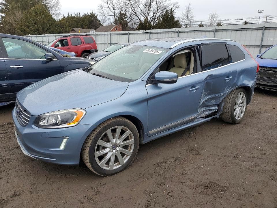 2017 VOLVO XC60 T5 INSCRIPTION - 1