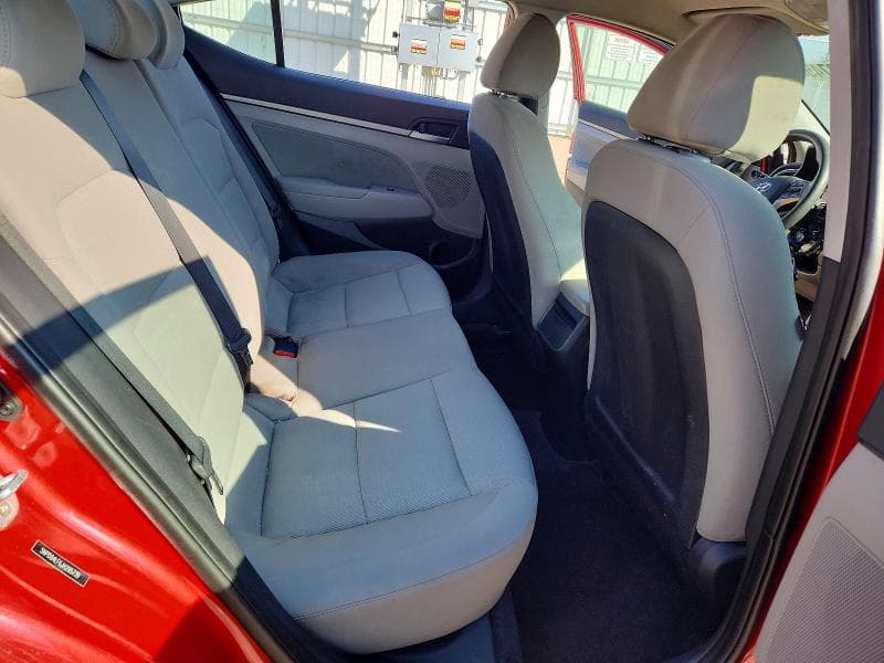 2018 HYUNDAI ELANTRA SEL 10